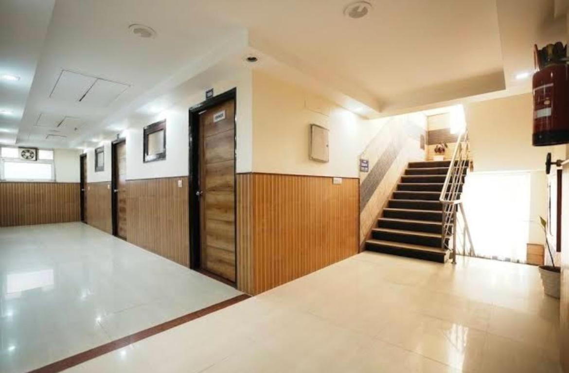 Diamond Inn-national Highway-8,mahipalpur 3* New Delhi
